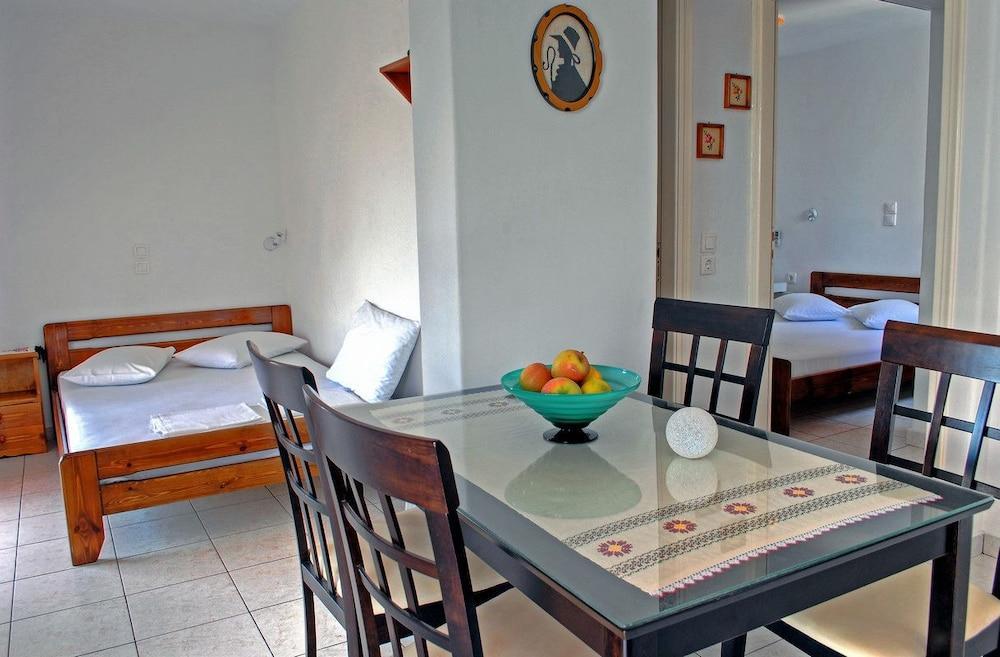 Kapetanos Rooms Naxos City Extérieur photo