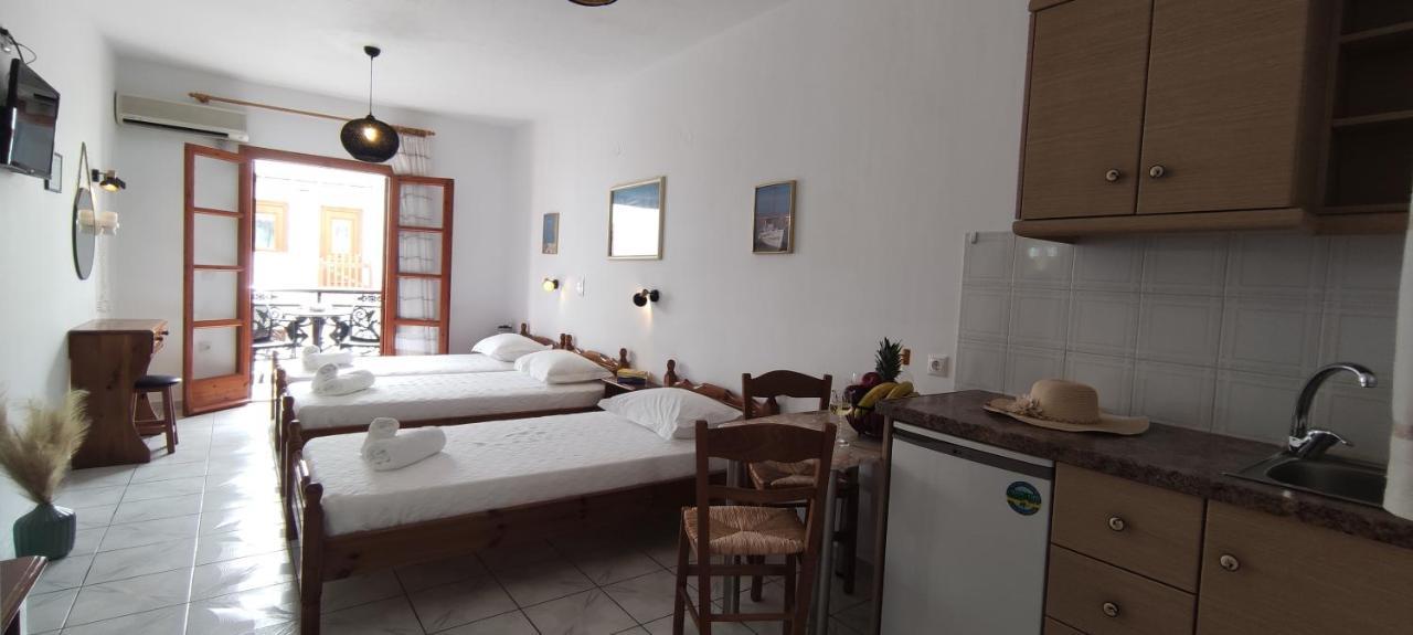 Kapetanos Rooms Naxos City Extérieur photo