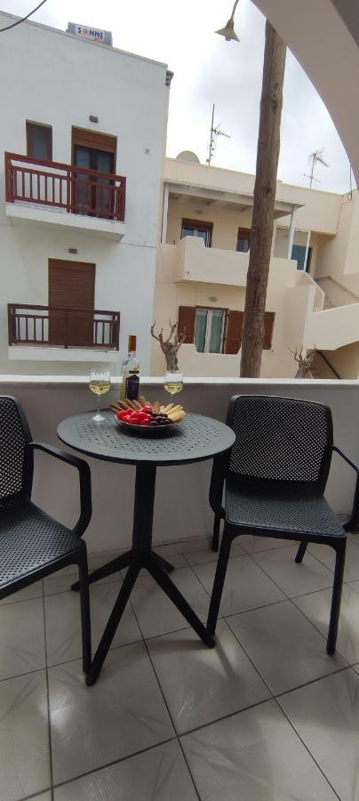 Kapetanos Rooms Naxos City Extérieur photo