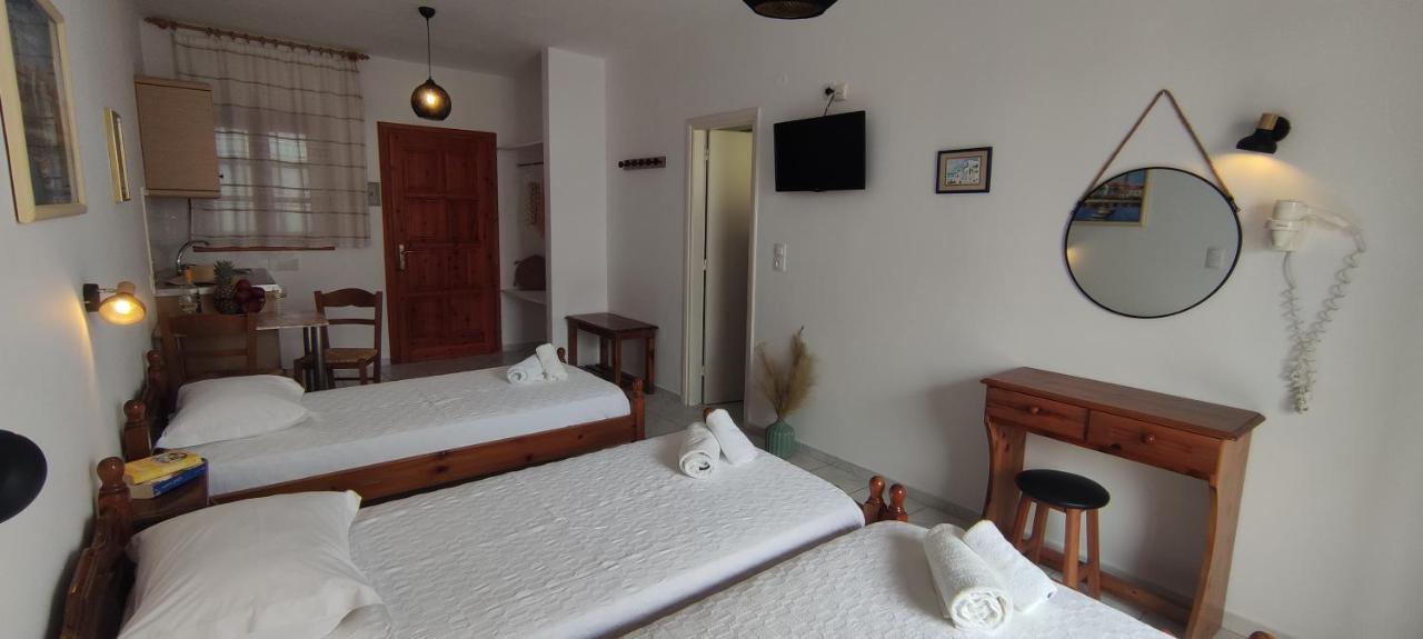 Kapetanos Rooms Naxos City Extérieur photo