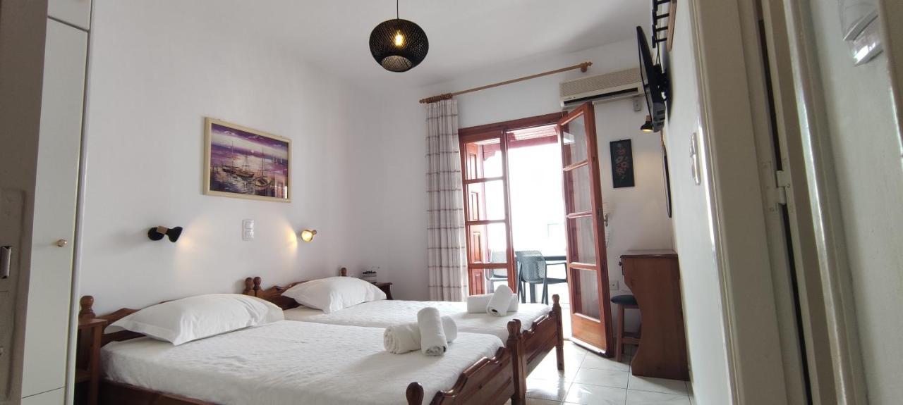 Kapetanos Rooms Naxos City Extérieur photo