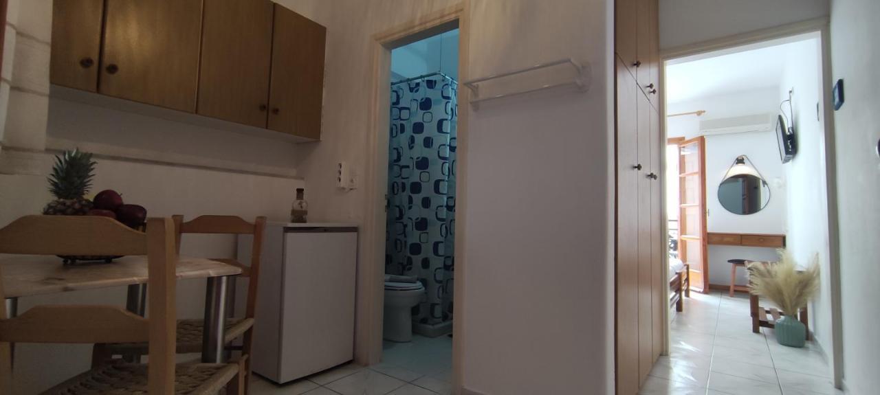Kapetanos Rooms Naxos City Extérieur photo