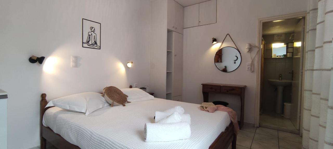 Kapetanos Rooms Naxos City Extérieur photo