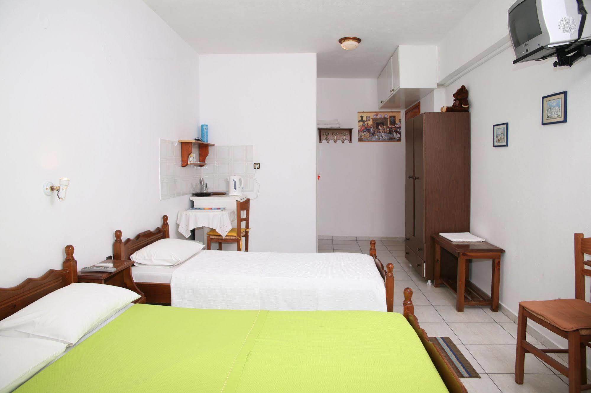 Kapetanos Rooms Naxos City Extérieur photo